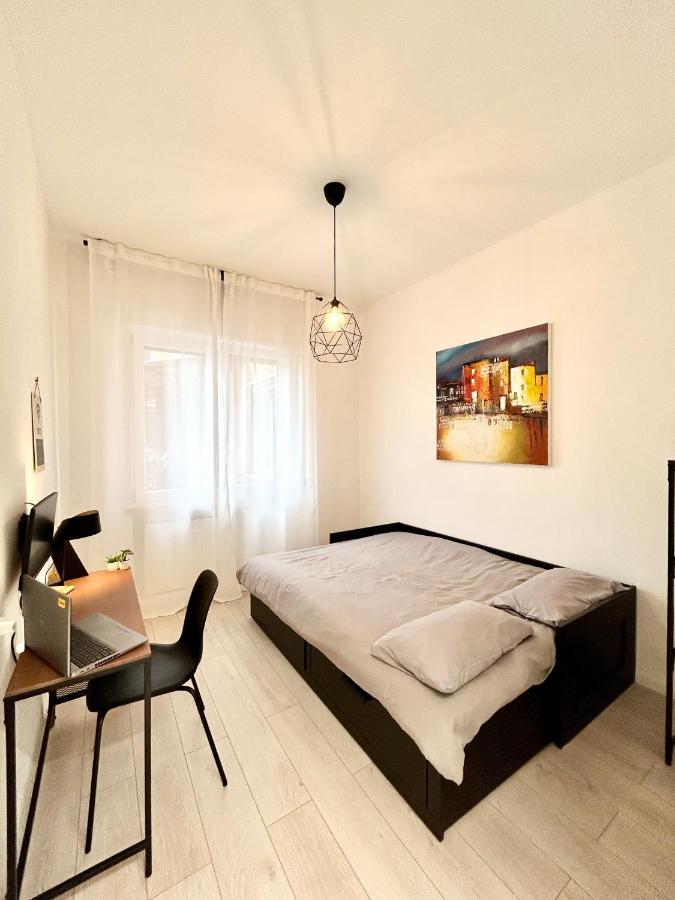 Design Moderno In Centro - Lainate- Rho Fiera Apartment Ngoại thất bức ảnh