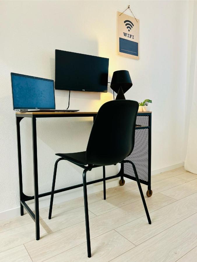 Design Moderno In Centro - Lainate- Rho Fiera Apartment Ngoại thất bức ảnh